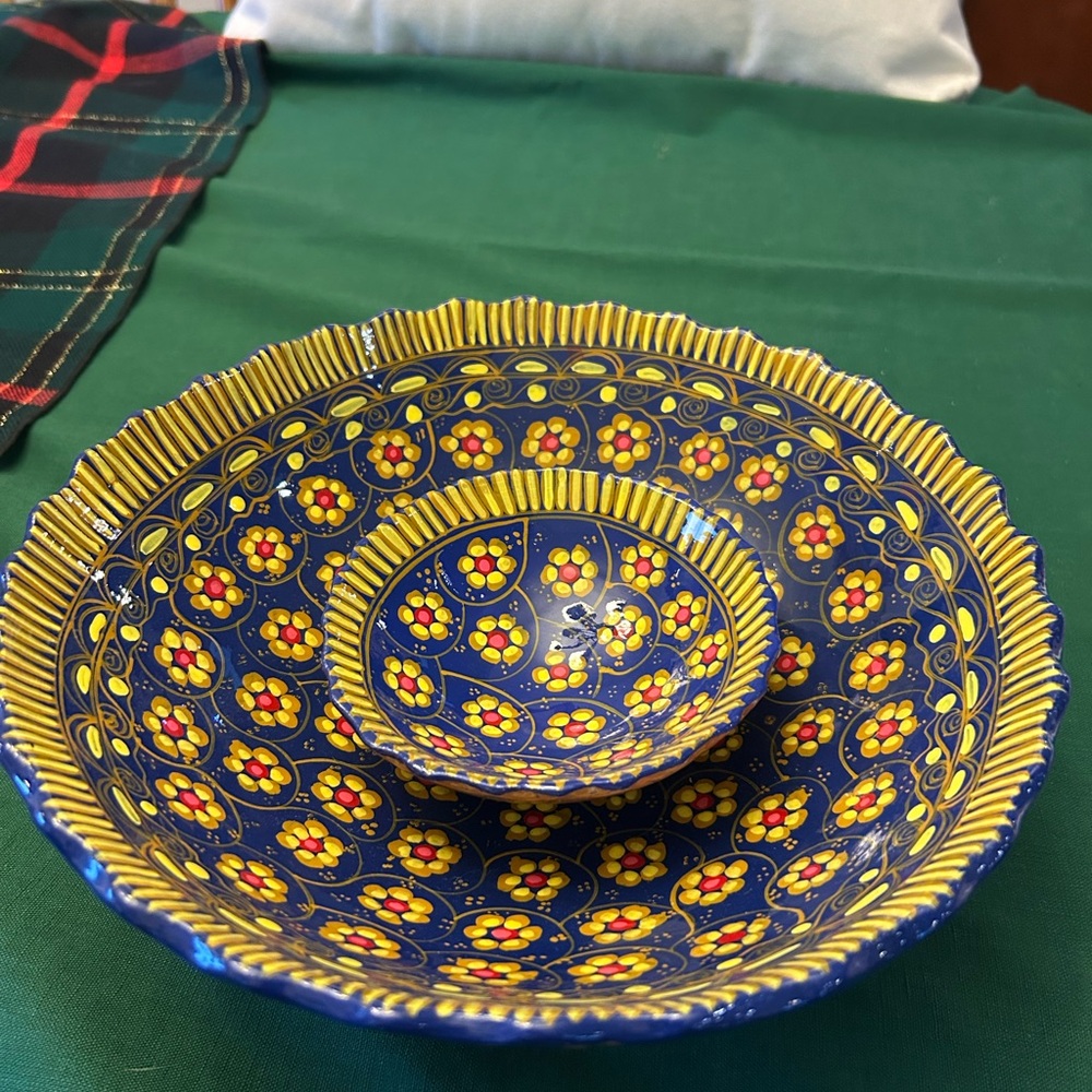Two Mexican pottery bowls